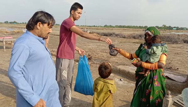 ehsan charity flood relief wok in sindh