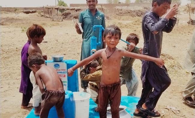 Bring the Gift of Clean Water to Cholistan